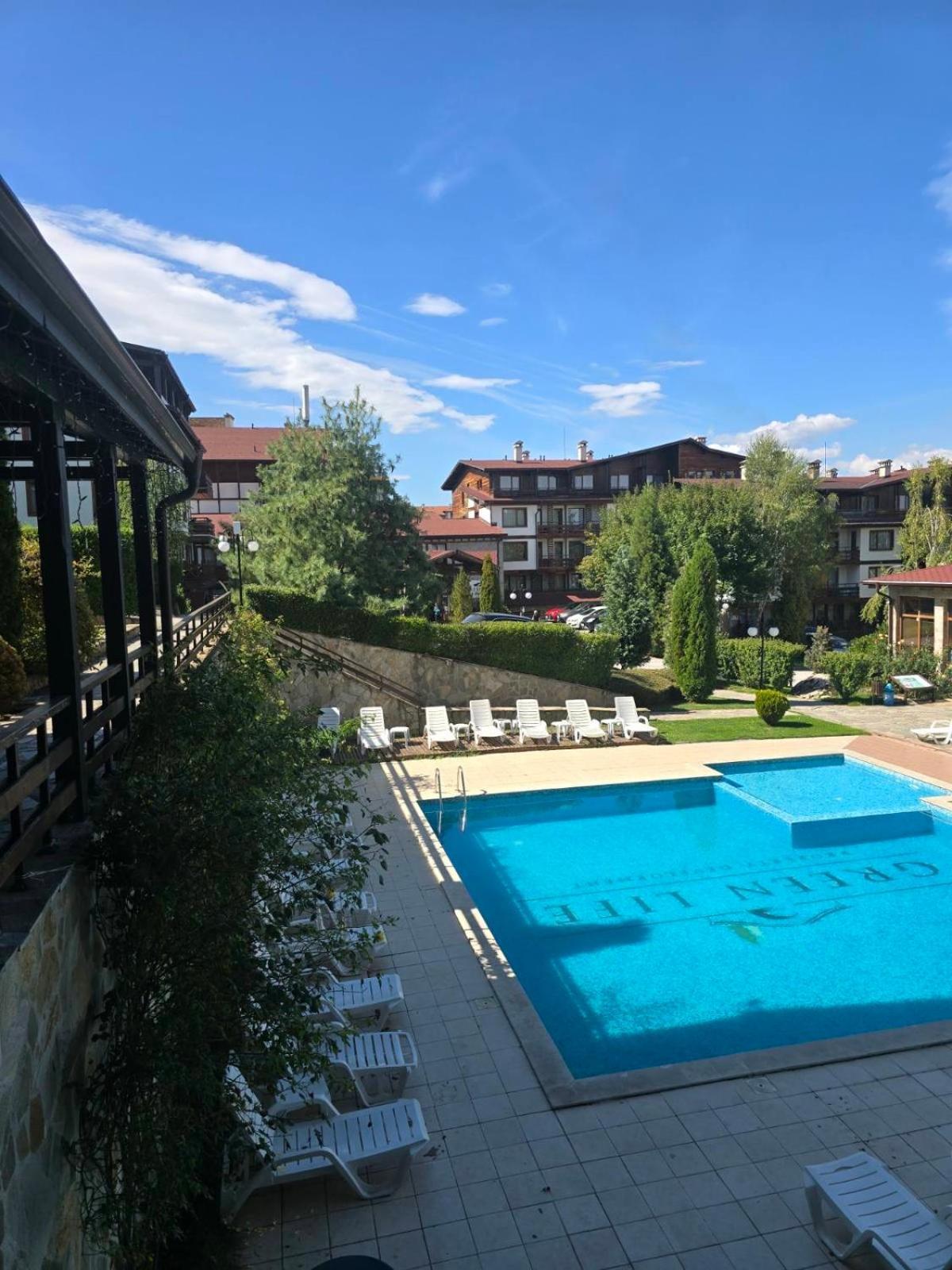 Paradiso Apartment *